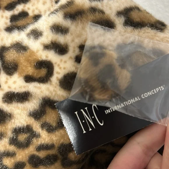 Cheetah Jacket - Picture 5 of 6